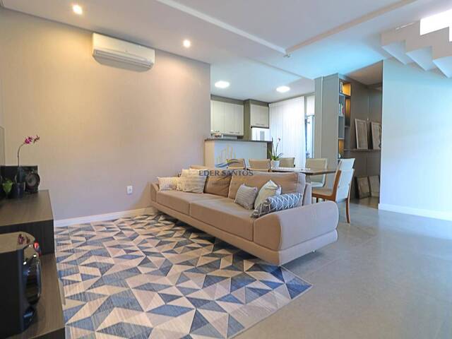 #747 - Casa para Venda em Jaraguá do Sul - SC